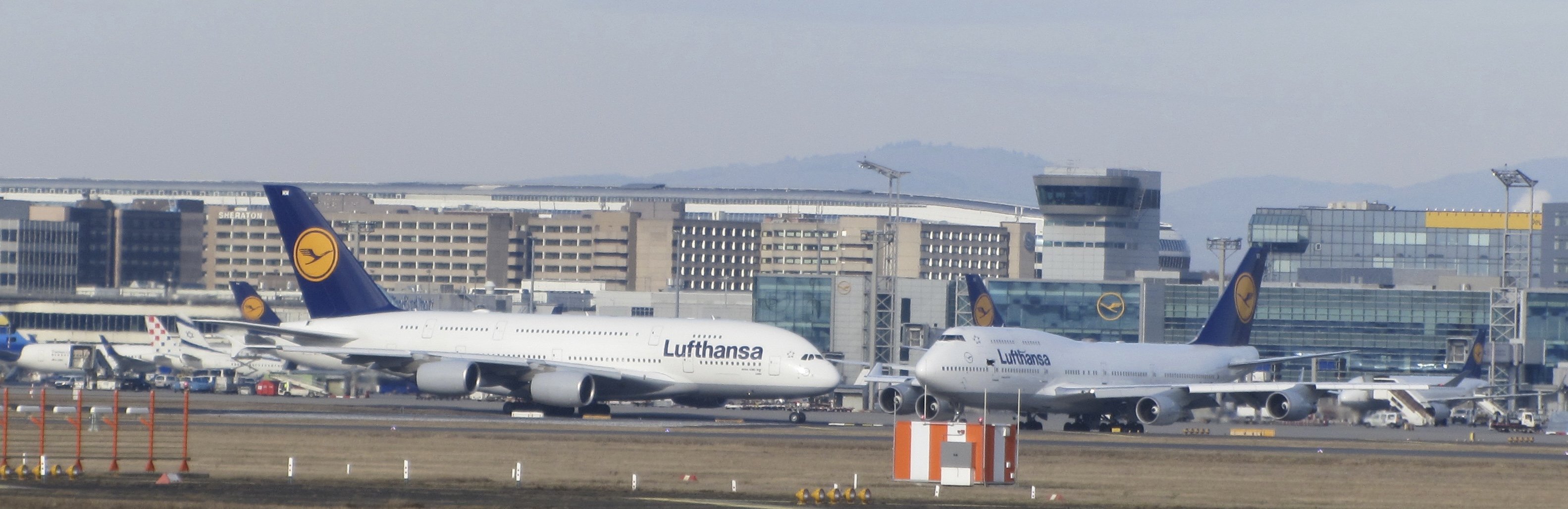 Flugzeuge am Frankfurter Flughafen